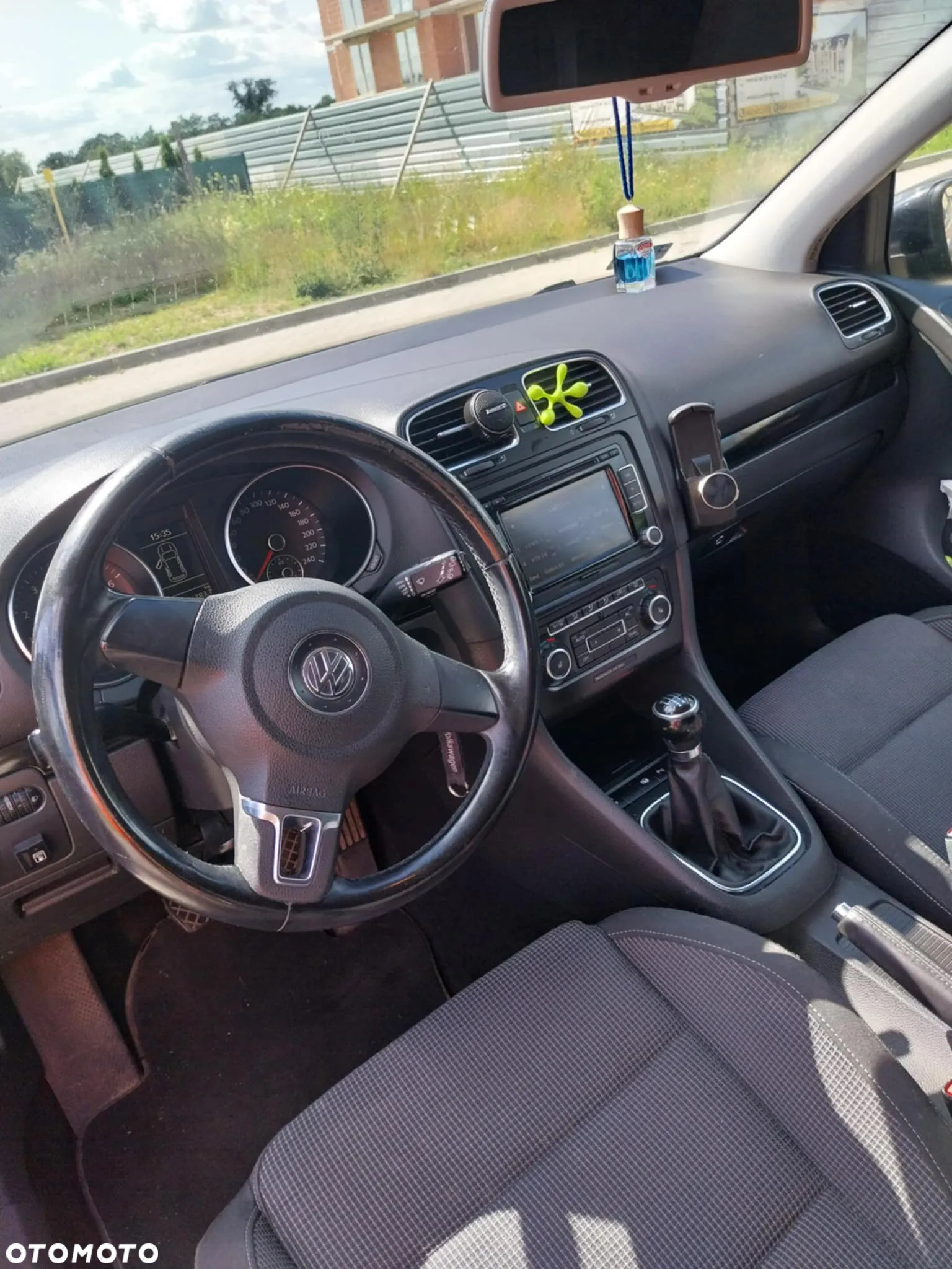 Volkswagen Golf - 10