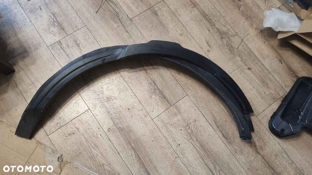 EU LISTWA BŁOTNIKA LEWY TYŁ EVOQUE BJ32 11- L538 - 1