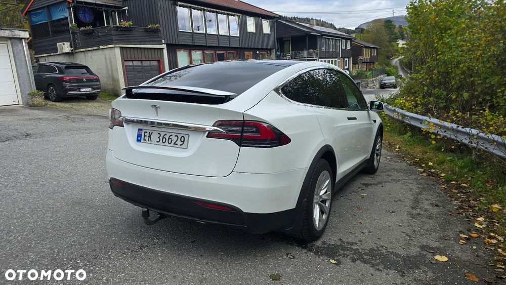 Tesla Model X 2017 photo 5