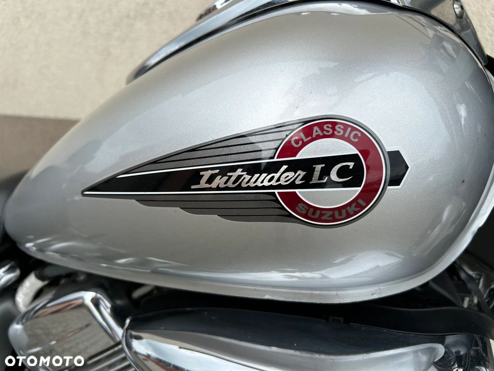 Suzuki Intruder - 27