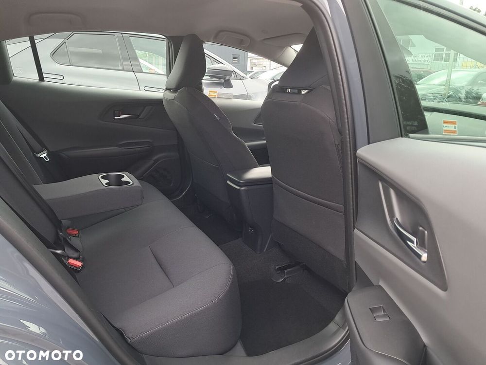 Toyota Prius - 16