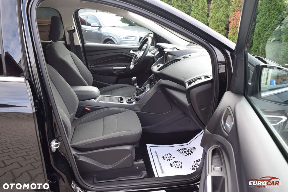 Ford Kuga - 16