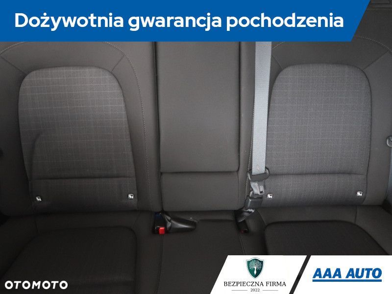 Hyundai Kona - 11
