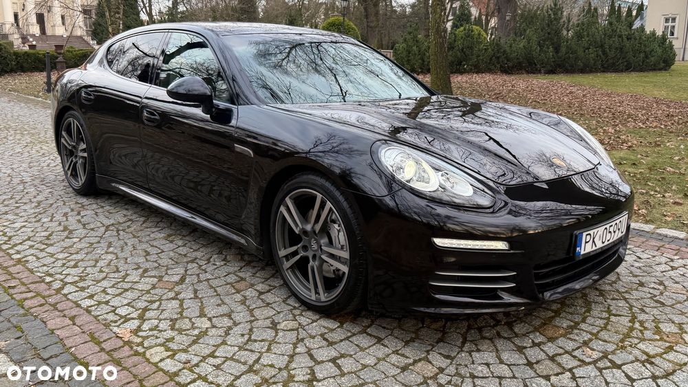 Porsche Panamera 4S - 16