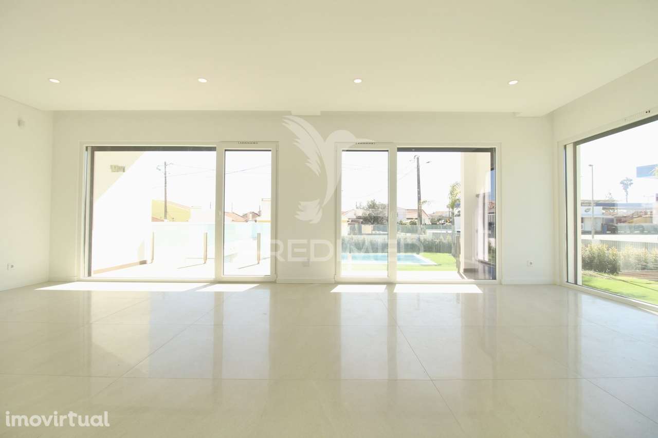 Moradia T3+1, Charneca de Caparica - Grande imagem: 5/35