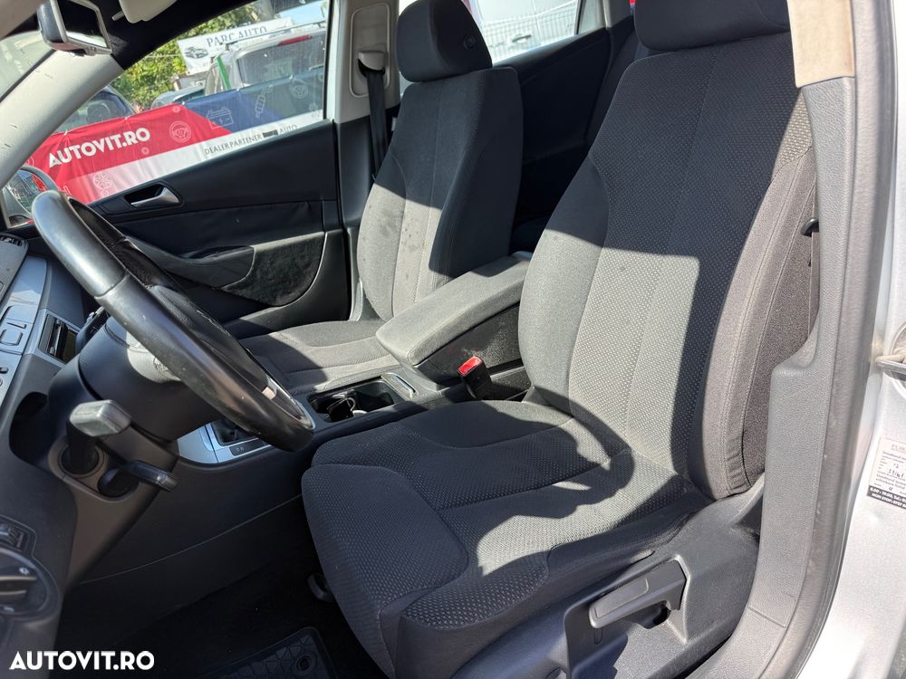 Volkswagen Passat 2.0 TDI Comfortline DPF BlueMotion Technology - 20