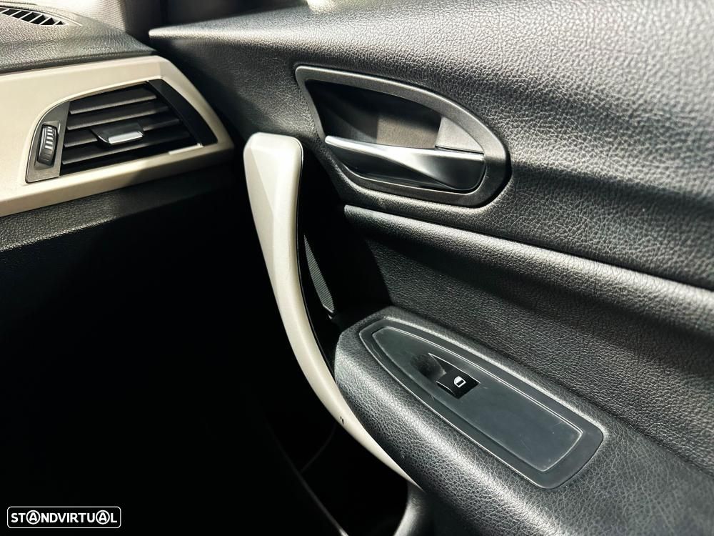 BMW 116 d EDynamics Line Sport - 28