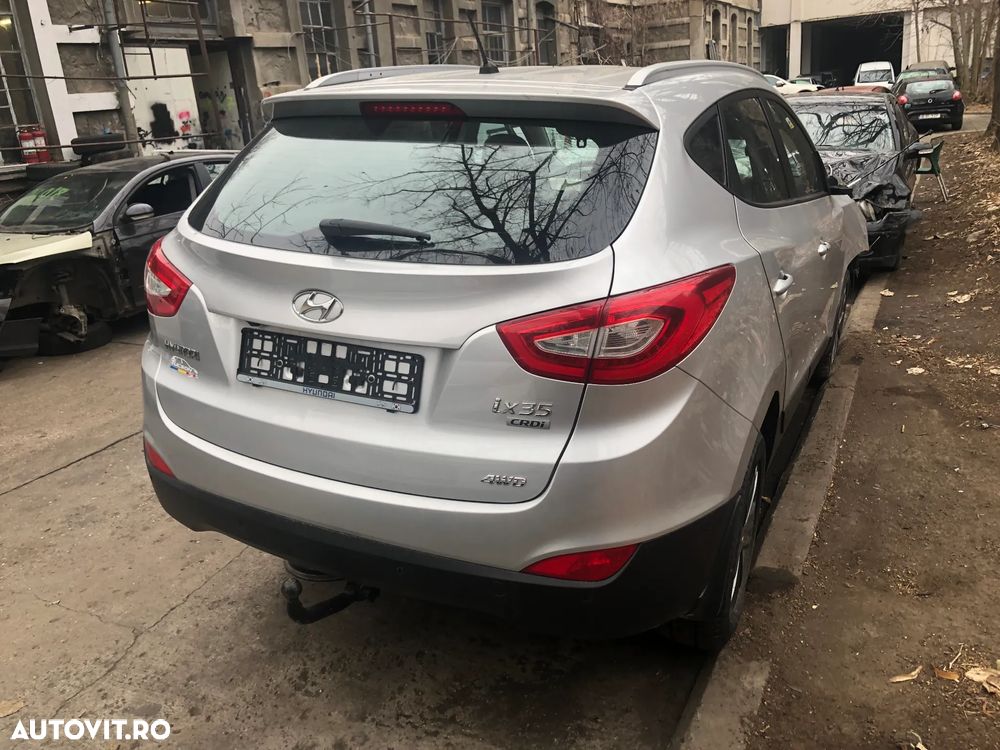 Dezmembrez Hyundai IX35 2014 gri argintiu 2.0 diesel - 2