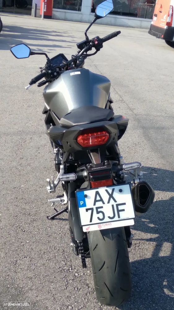 Honda CB 750 HORNET - 7