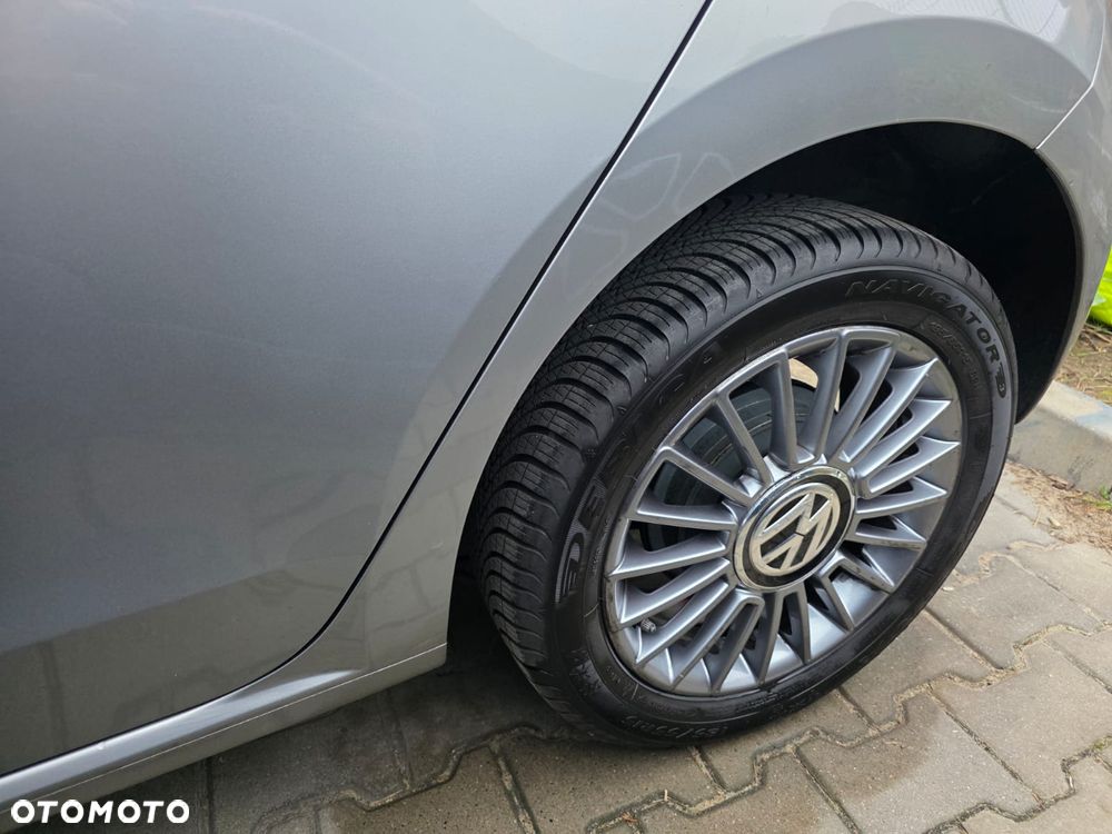 Volkswagen up! move - 4