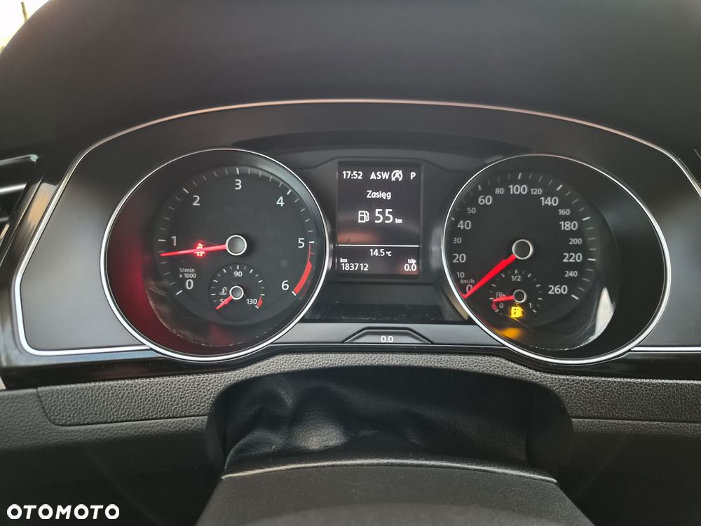 Volkswagen Passat Variant 1.6 TDI SCR DSG Business - 24