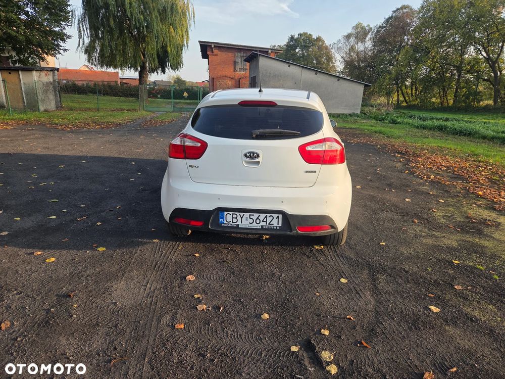 Kia Rio 2012 photo 5