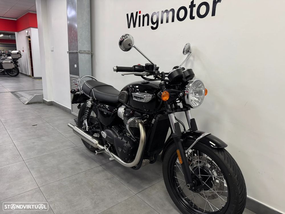 Triumph Bonneville T 100 - 3