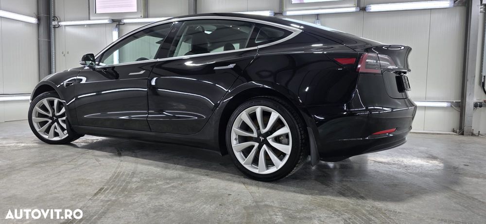 Tesla Model 3 - 29