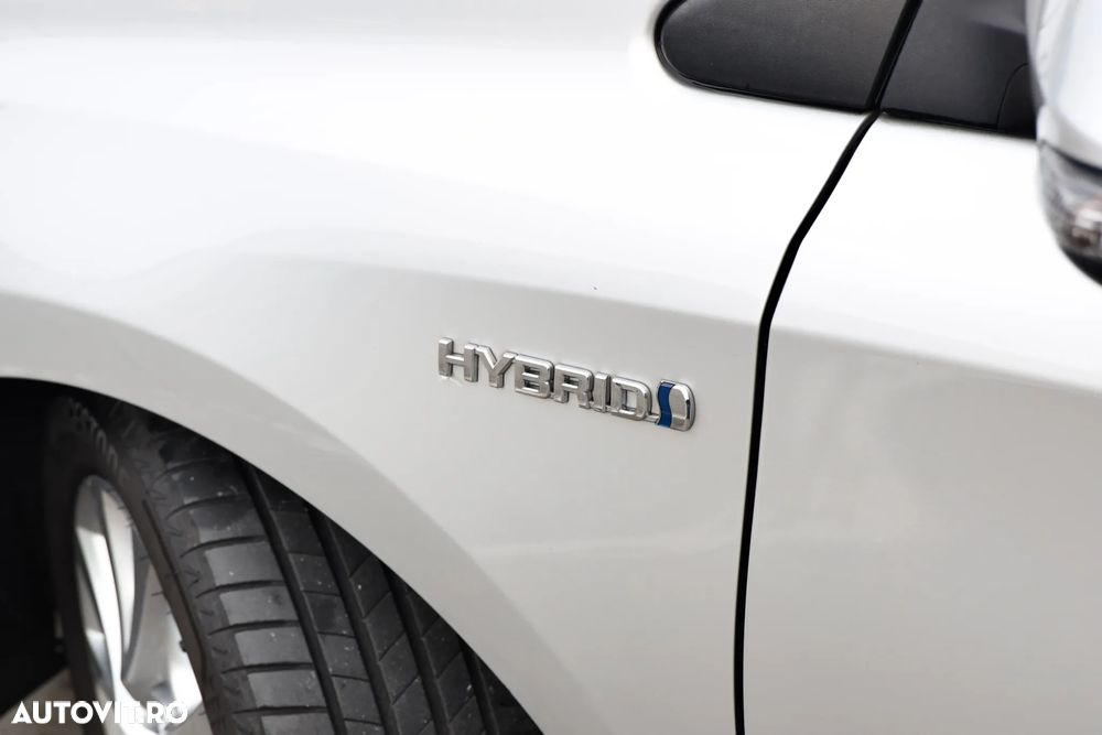 Toyota Auris 1.8 L VVT-i Hybrid Sol - 16