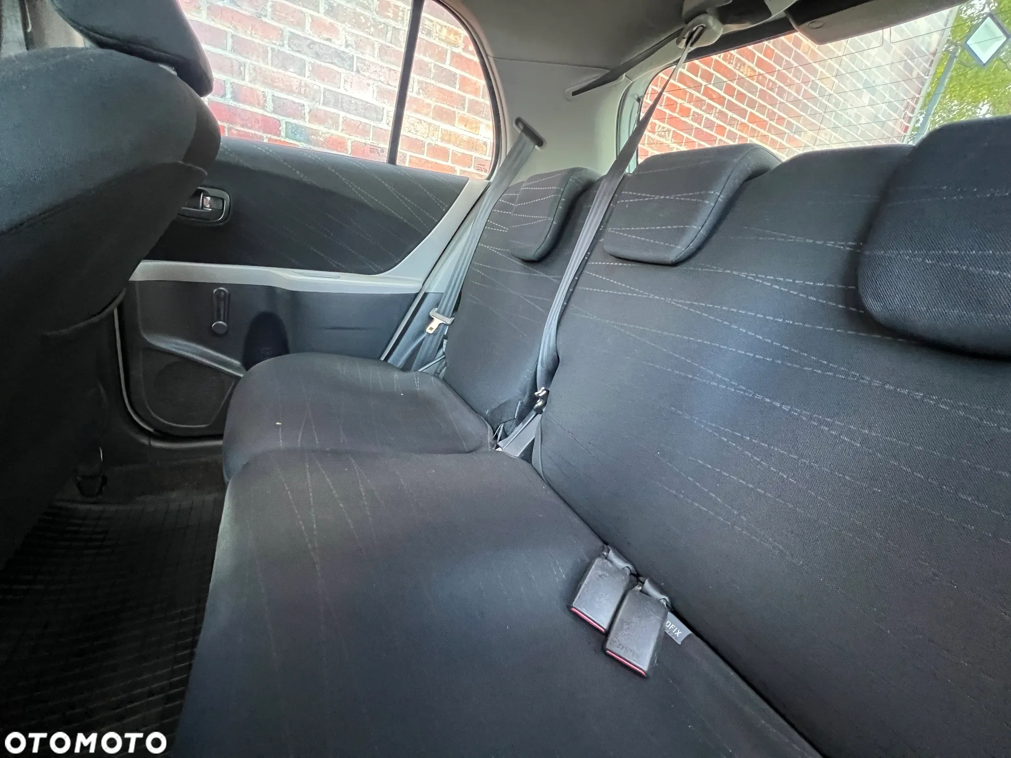 Toyota Yaris - 17