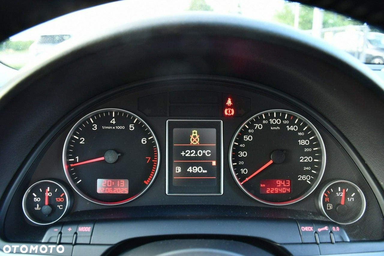 Audi A4 2.0 - 38