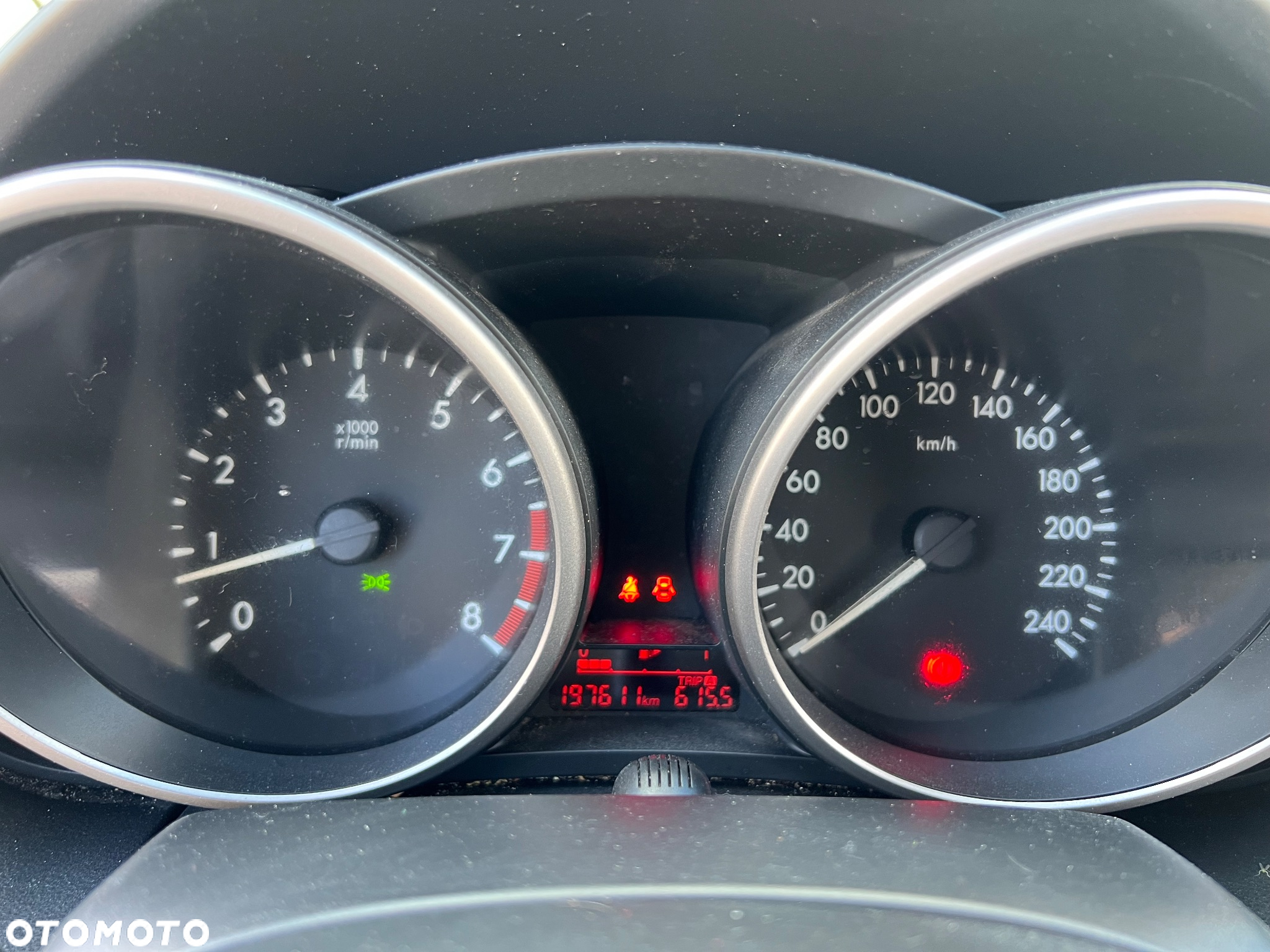 Mazda 5 1.8 Exclusive + - 32