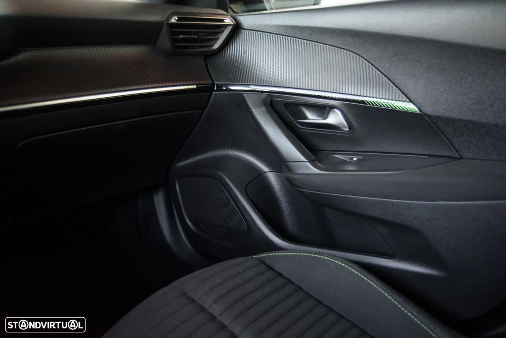 Peugeot 2008 1.2 PureTech Active - 31
