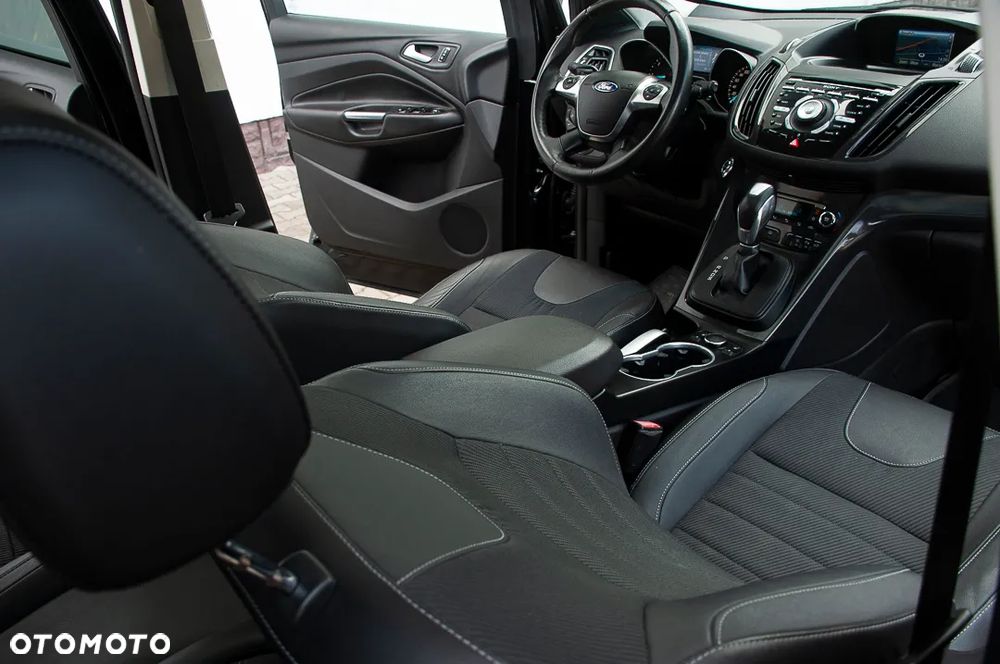 Ford Kuga 2.0 TDCi 4x4 Titanium - 6