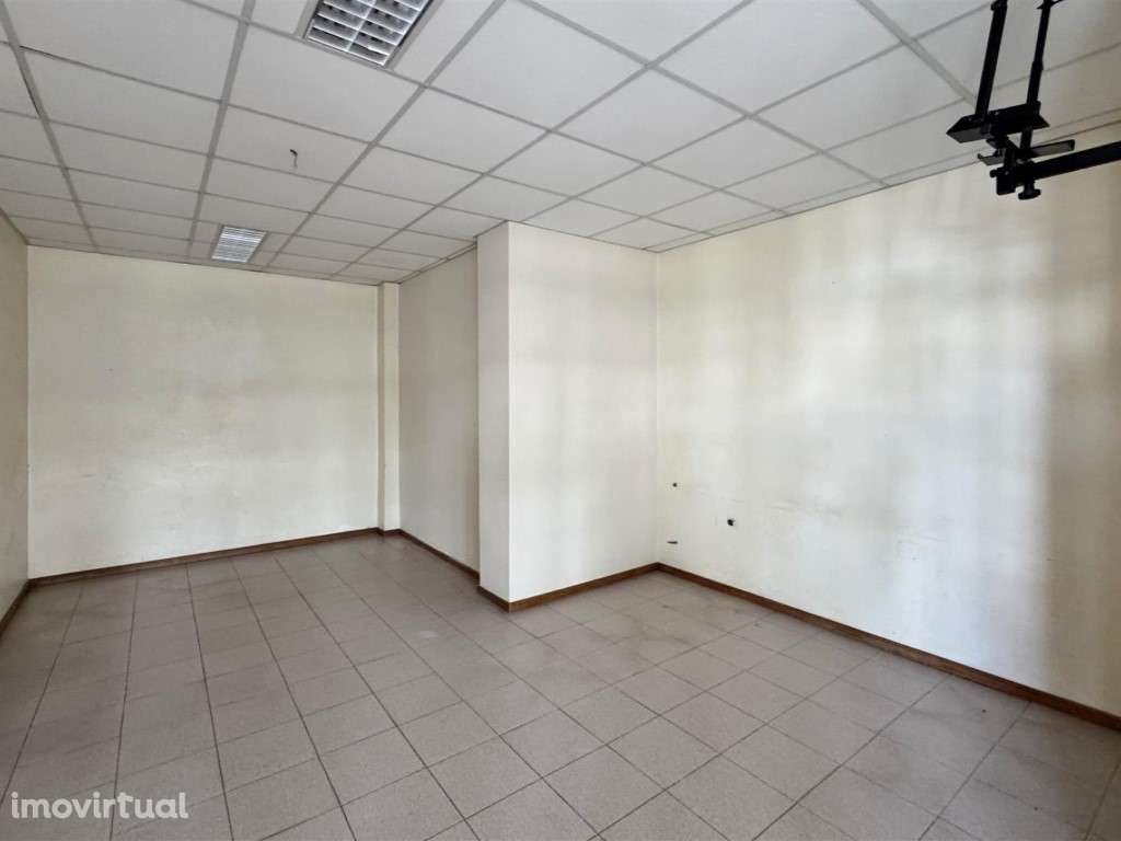 Loja, Urbanização Soltroia - Grande imagem: 4/11