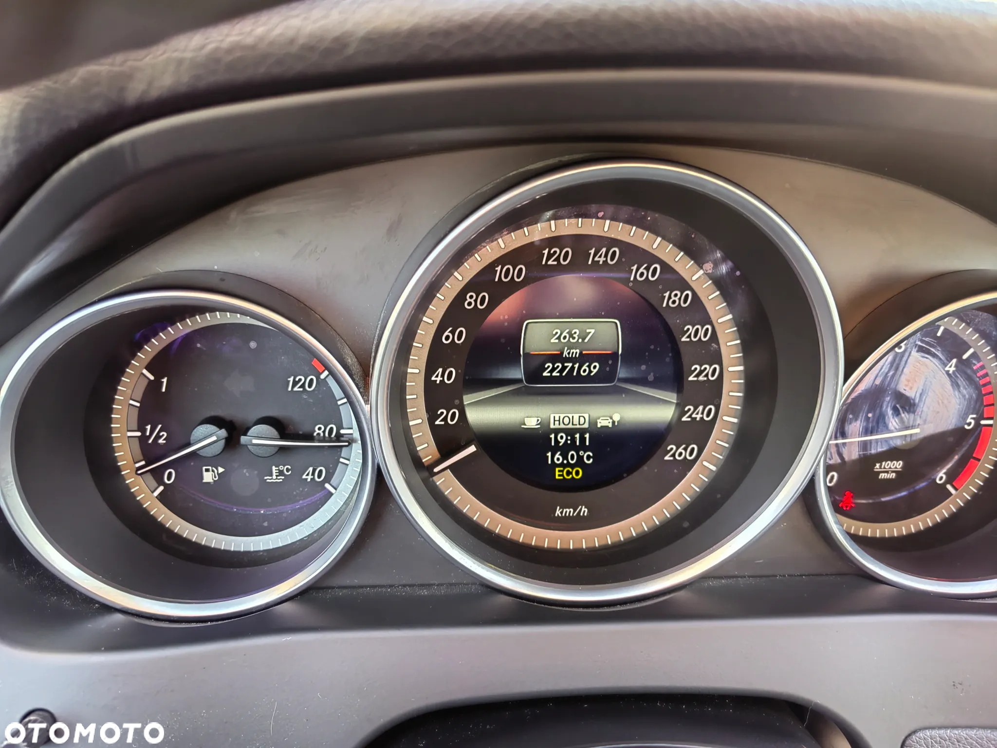 Mercedes-Benz Klasa C 200 T CDI DPF (BlueEFFICIENCY) Elegance - 9