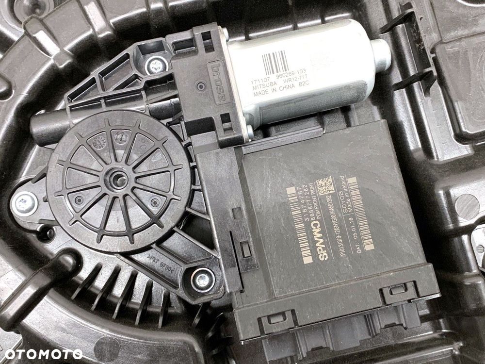 PODNOŚNIK SZYBY PRAWY PRZÓD  VOLVO V90 II Kombi (235, 236) 2016 - 2022 D3 110 kW [150 KM] olej - 3