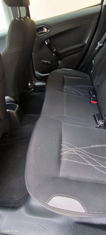 Peugeot 208 1.4 HDi Active - 14