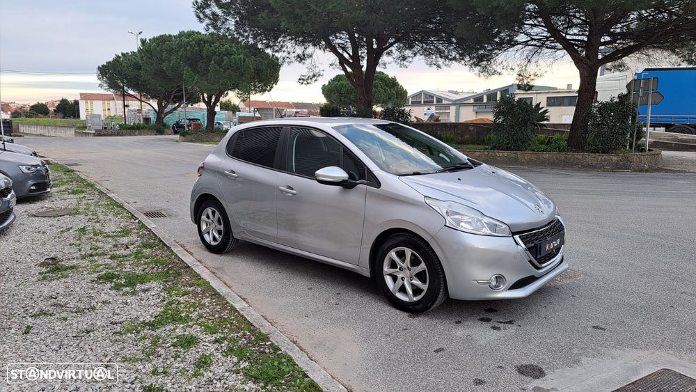 Peugeot 208 1.4 HDi Active - 17