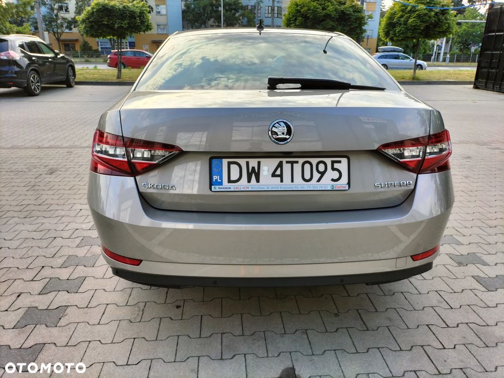 Skoda Superb 2.0 TDI Ambition DSG7 - 11