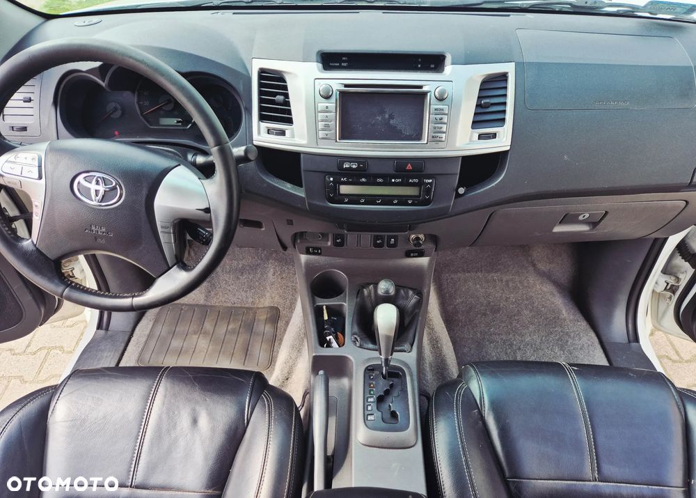 Toyota Hilux 3.0 D-4D SR5 - 7