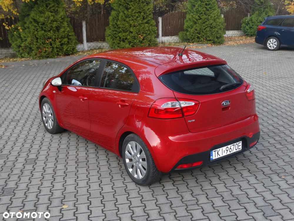 Kia Rio - 7