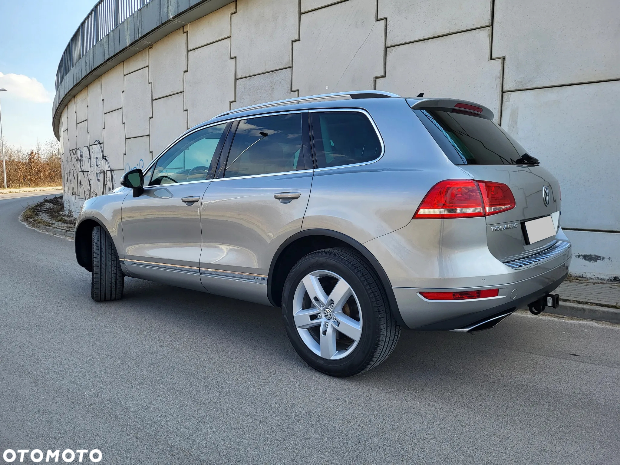 Volkswagen Touareg 3.0 Hybrid 4Motion Automatik - 6