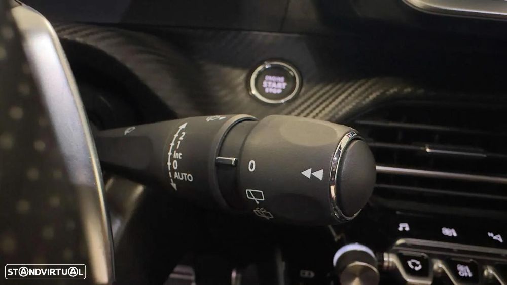 Peugeot 208 - 31
