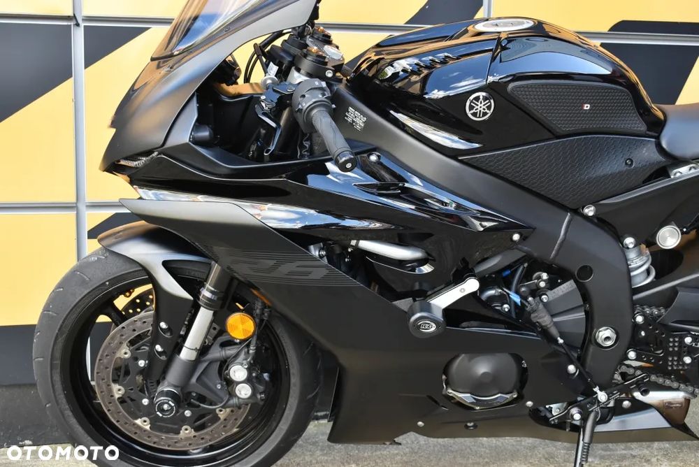Yamaha R6 - 9