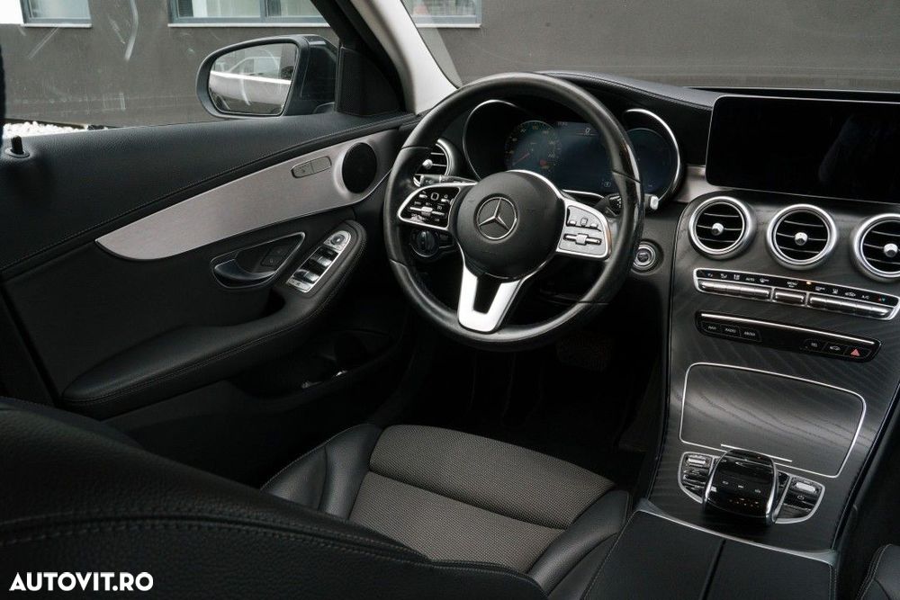 Mercedes-Benz C - 8