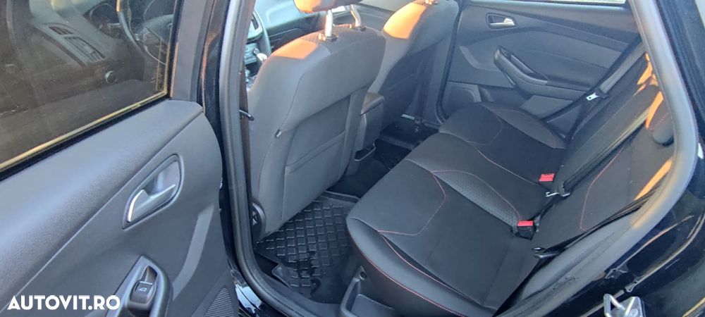 Ford Focus - 8