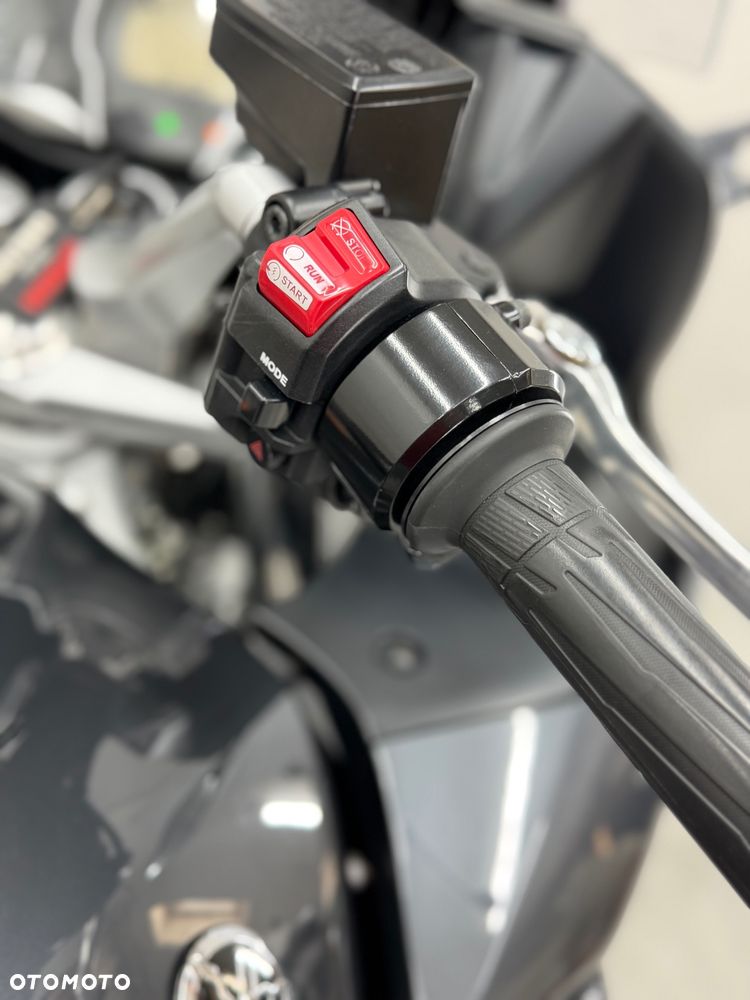 Yamaha FJR - 19