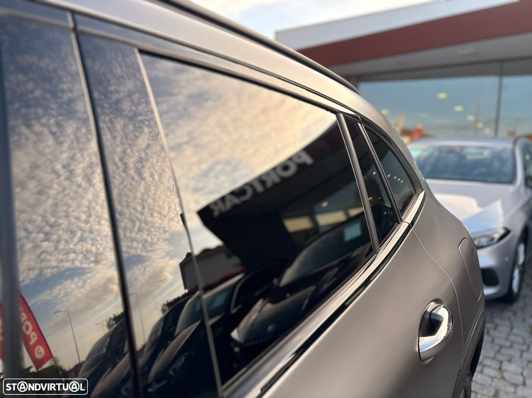 Mercedes-Benz GLA 250 e AMG Line - 12