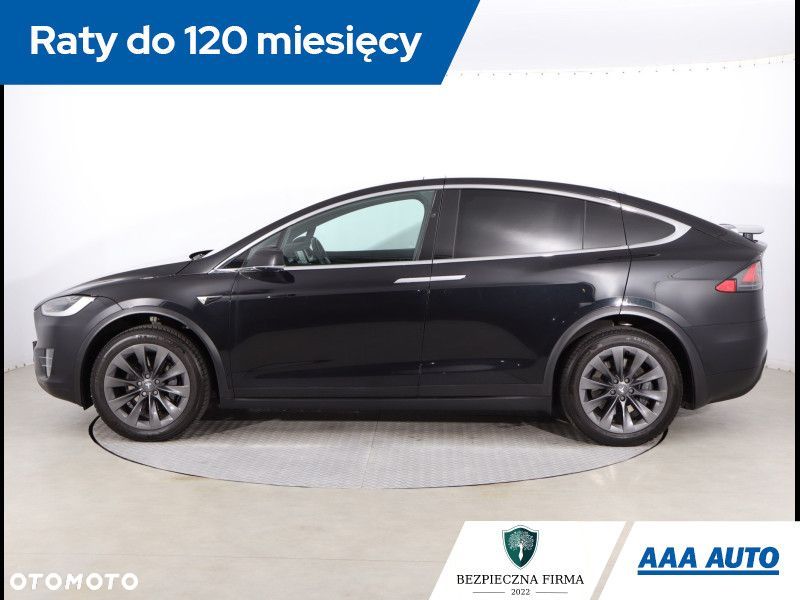 Tesla Model X - 3