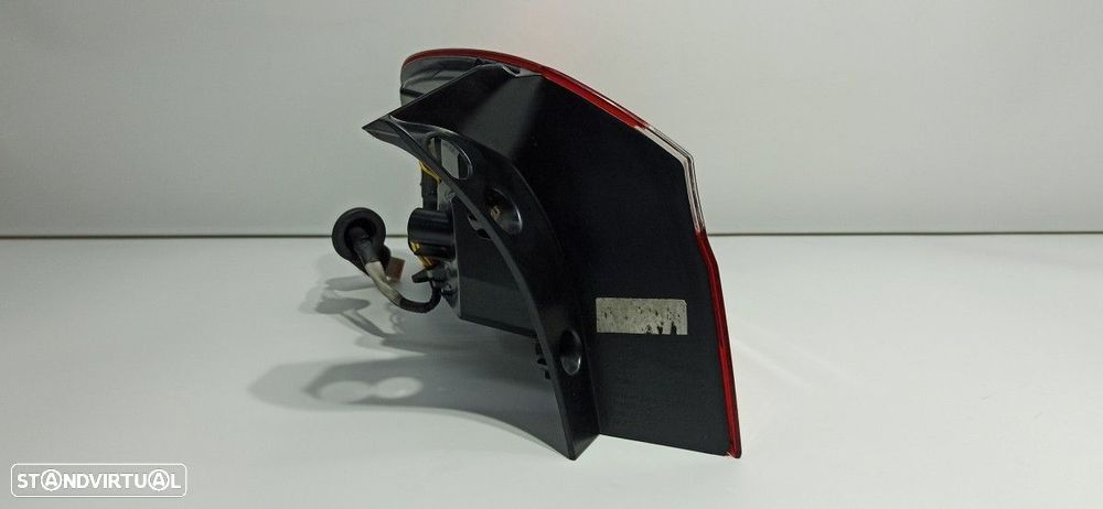 FAROLIM TRASEIRO DIREITO KIA RIO CONCEPT - 4