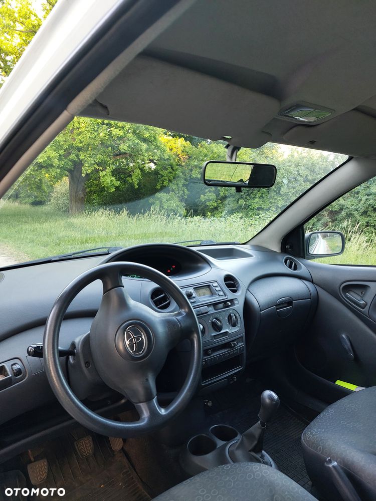 Toyota Yaris 1.0 Terra - 5