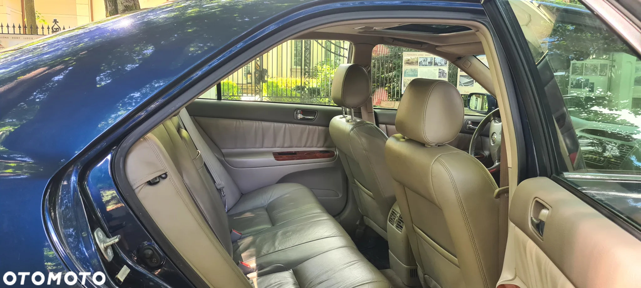 Toyota Camry 3.0 V6 - 10