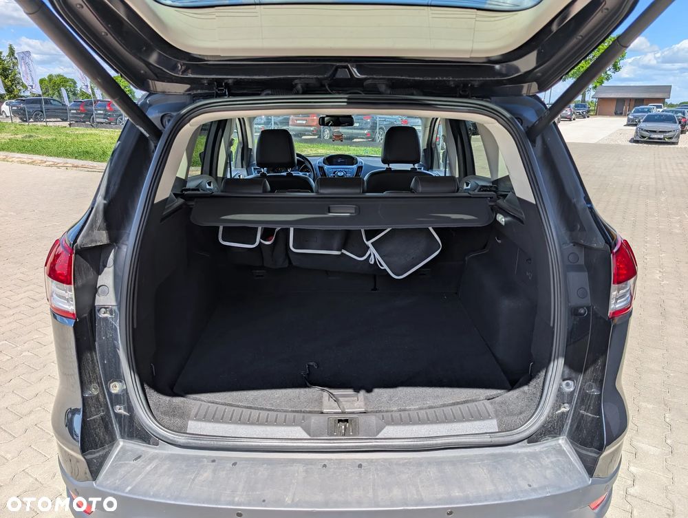 Ford Kuga 2.0 TDCi 4x4 Titanium - 39