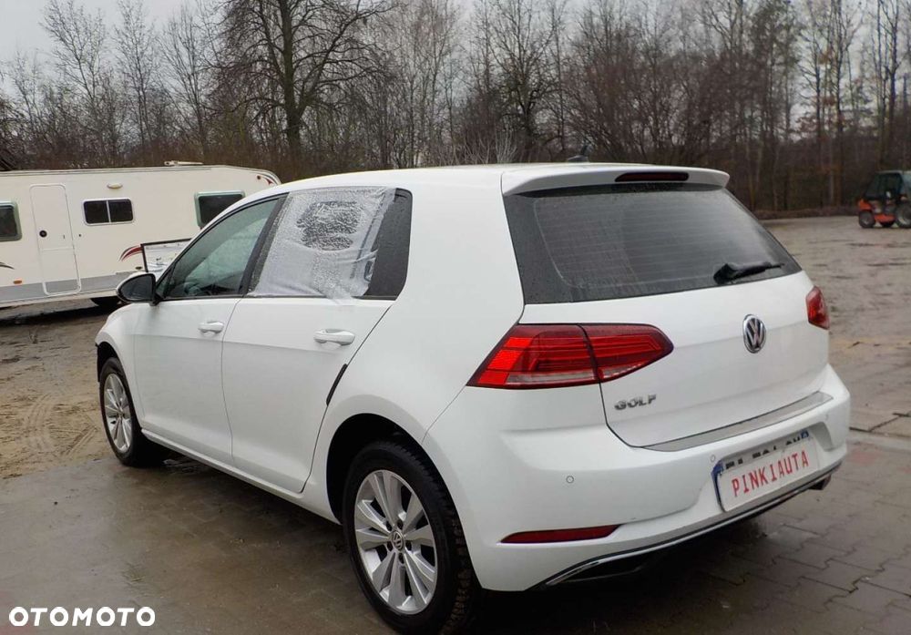 Volkswagen Golf - 10