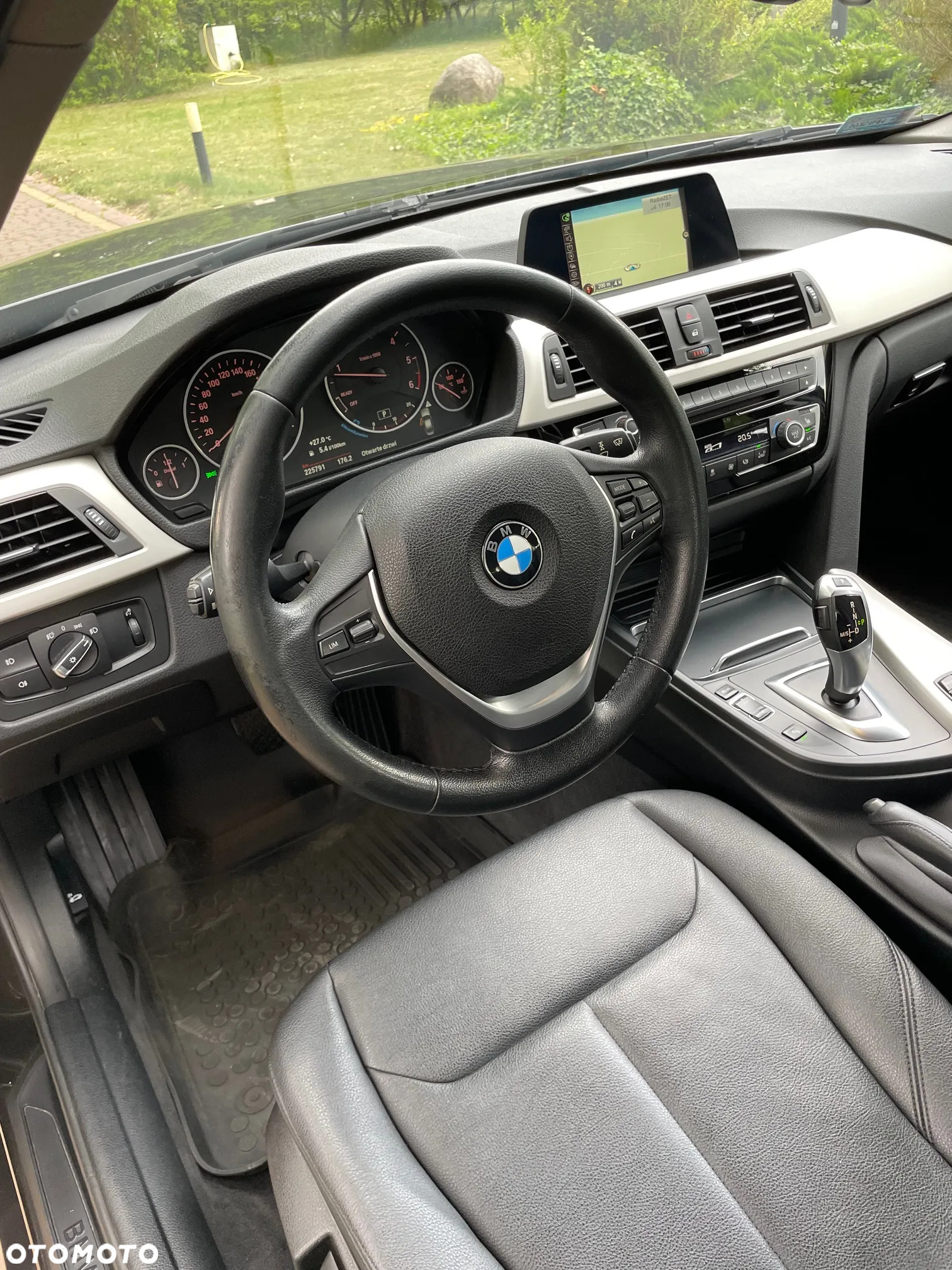 BMW Seria 3 318d Luxury Line - 9