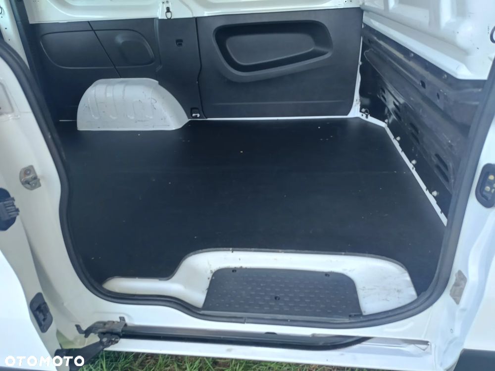 Opel Vivaro - 20