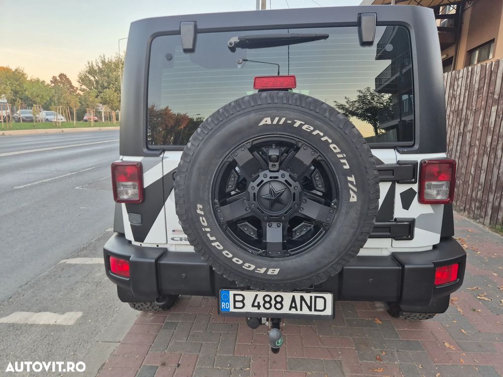Jeep Wrangler 2011 photo 4