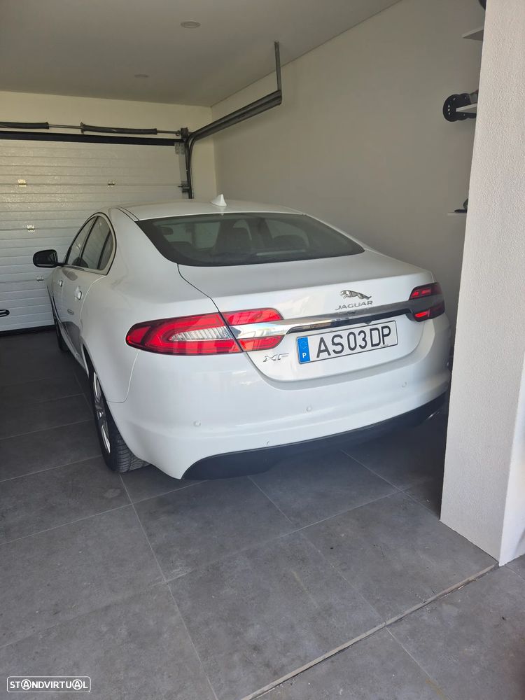 Jaguar XF 2.2 - 2