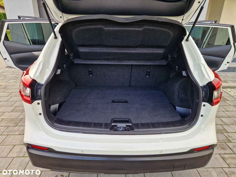 Nissan Qashqai 1.6 DIG-T Tekna+ - 26